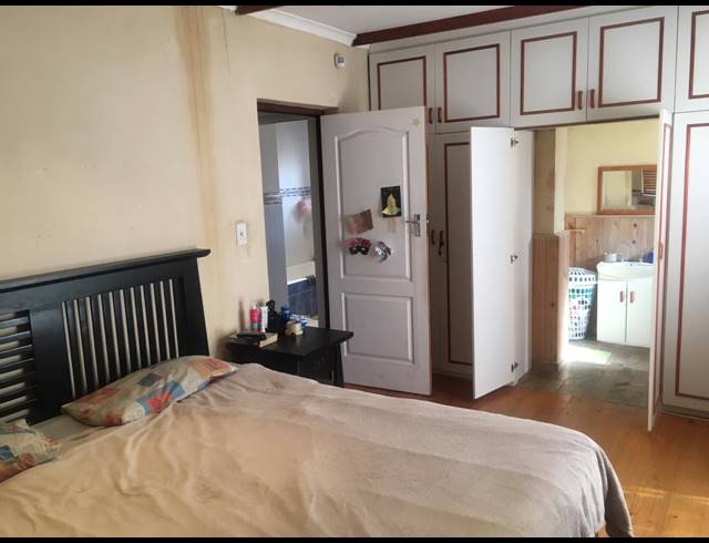 3 bed property to rent in GRASSY PARK
